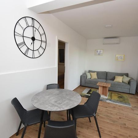 Apartman Bela Tisno Bagian luar foto