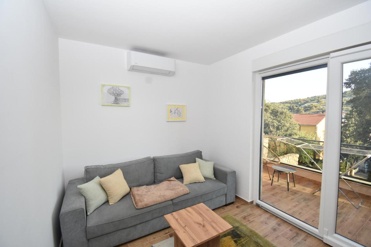 Apartman Bela Tisno Bagian luar foto