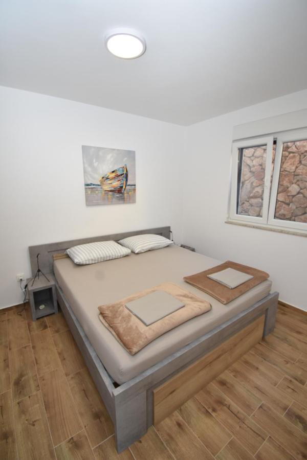 Apartman Bela Tisno Bagian luar foto